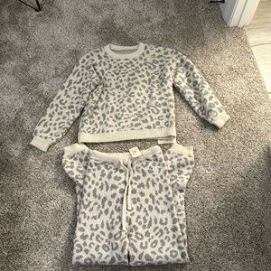 Comfyluxe Cozy Set. S/M women’s. Loungewear sleepwear.